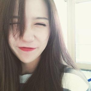 少萝扒开粉嫩小泬欣赏
