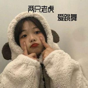 少萝扒开粉嫩小泬欣赏
