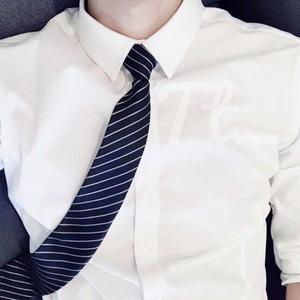 少萝扒开粉嫩小泬欣赏
